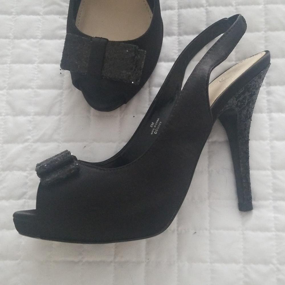 Glitter Heels made by Disney - Picture 4 of 4